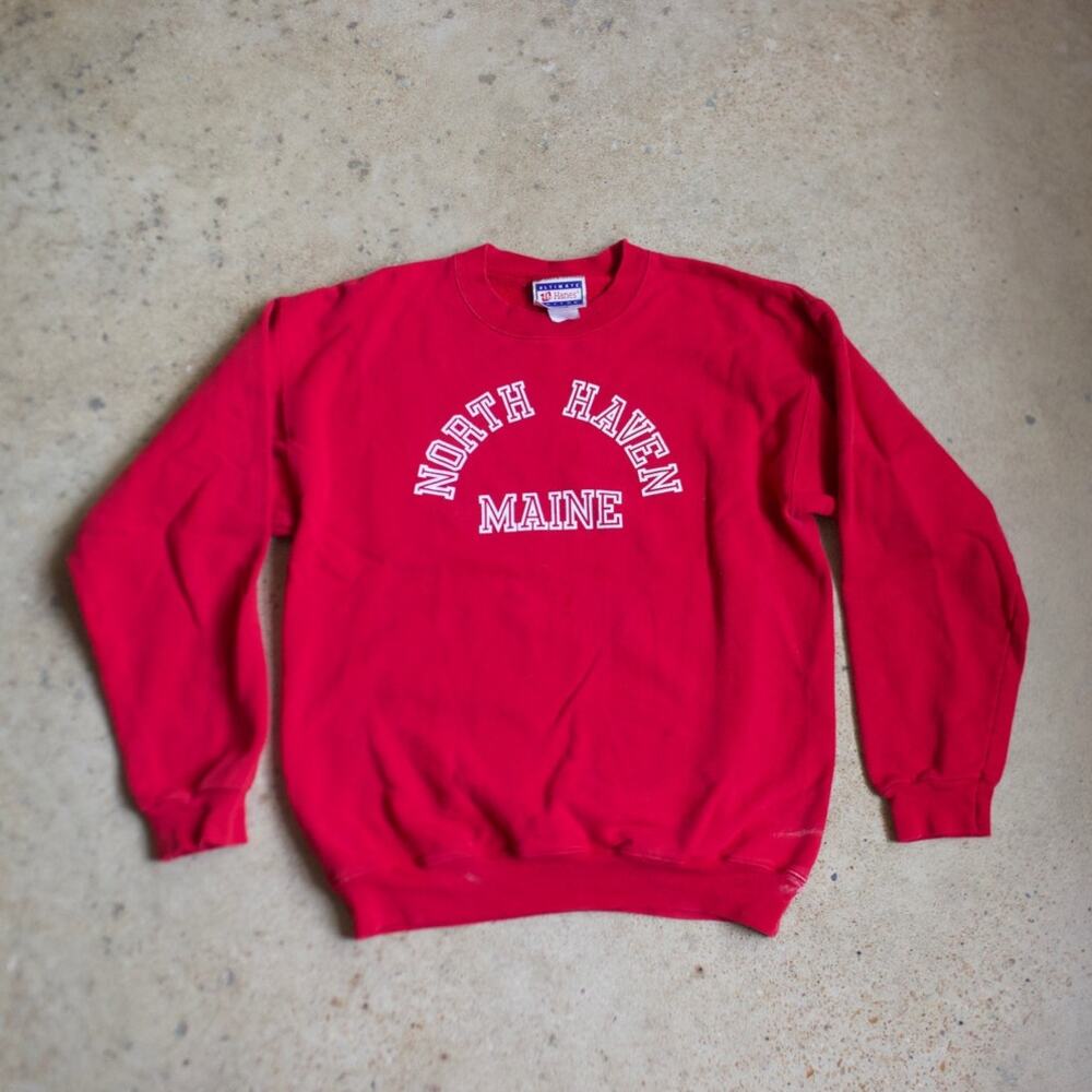 Vintage-Inspired Red Northern Haven Maine Crewneck Sweatshirt Small Hanes
